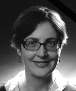 Dr. Eszter Gantner